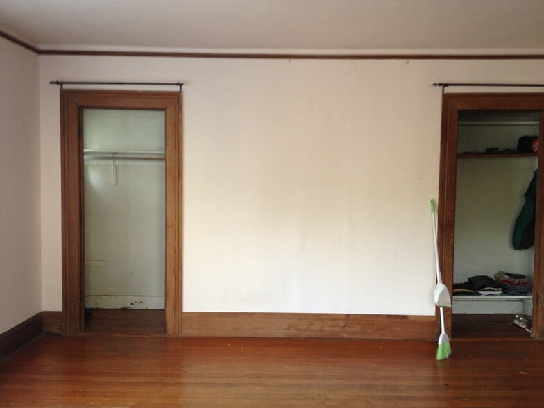 Closets on Double bedroom - 2615 Parker St