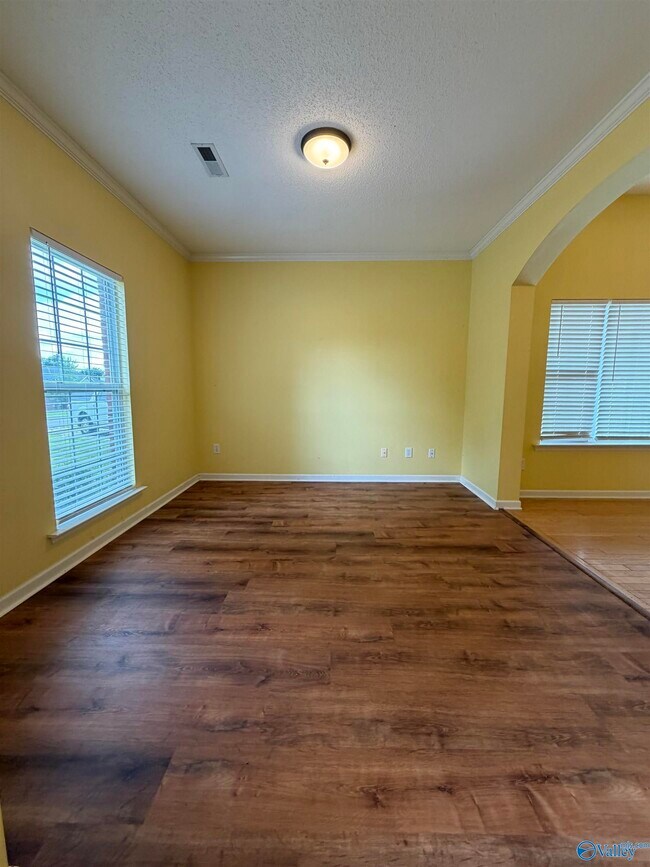 Building Photo - 216 Horseshoe Bend S
