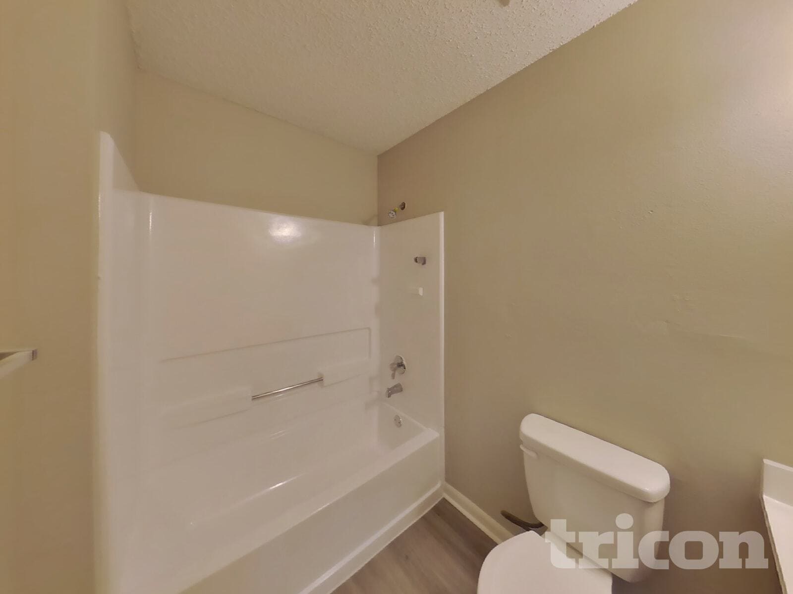 Building Photo - 8238 Bent Meadow Dr