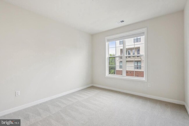 Building Photo - 7454 Backett Wood Ter