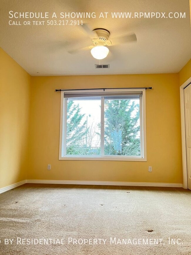 Building Photo - 3964 NW Brookview Way