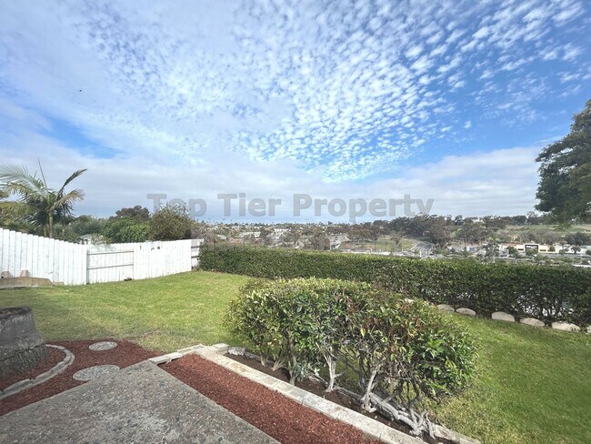 Building Photo - ***Oceanside Charmer 3 bed / 2 bath House ...