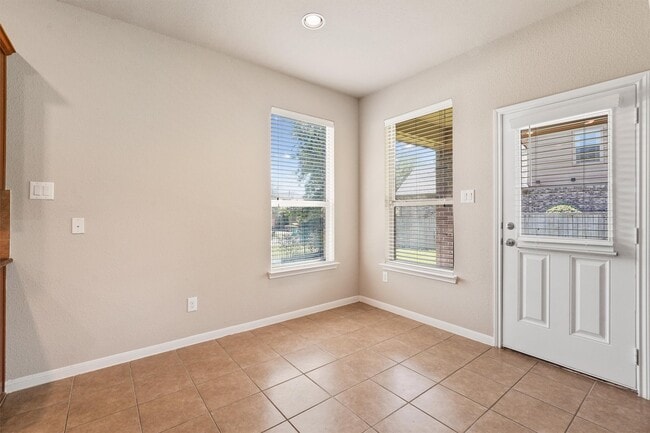 Building Photo - 115 Black Swan Pl