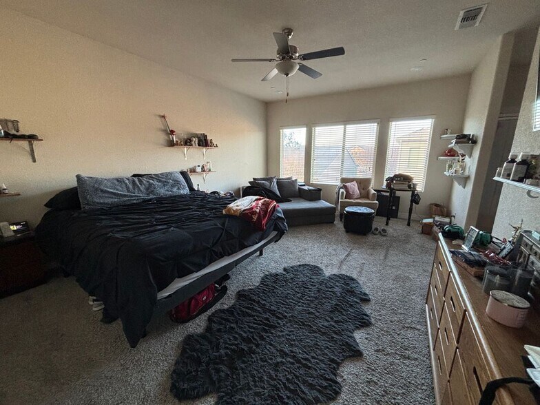 Building Photo - 3791 Bonifacio Way