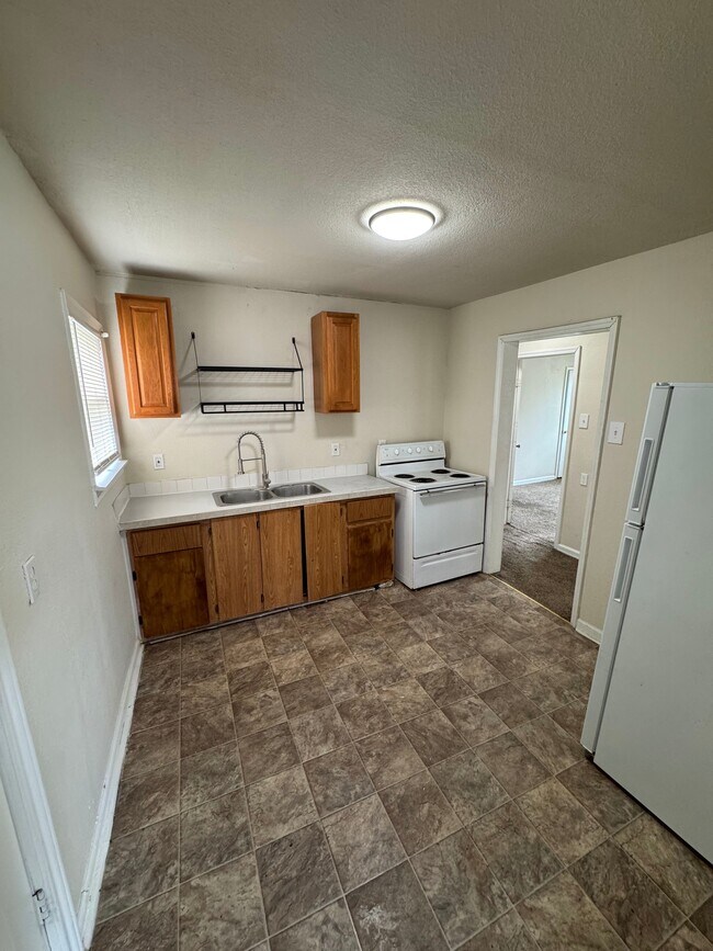 Building Photo - 2528 McFerrin Ave