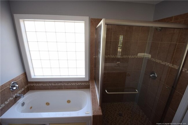 Building Photo - 611 Orchard Falls Dr