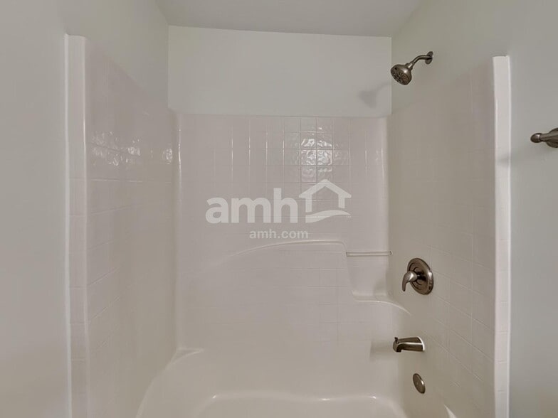 Building Photo - 2775 Gateview Ct