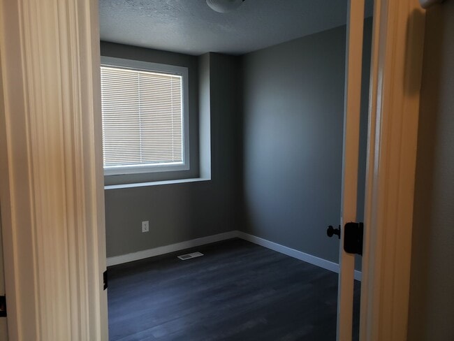 Building Photo - 3 Bed 2.5 Bath House