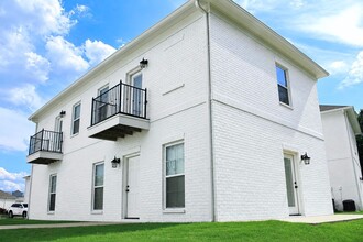 Building Photo - Park West