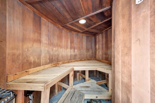 Building Photo - 1360 S Ocean Blvd