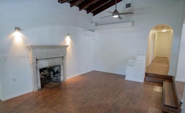 Building Photo - 3050 Alton Rd