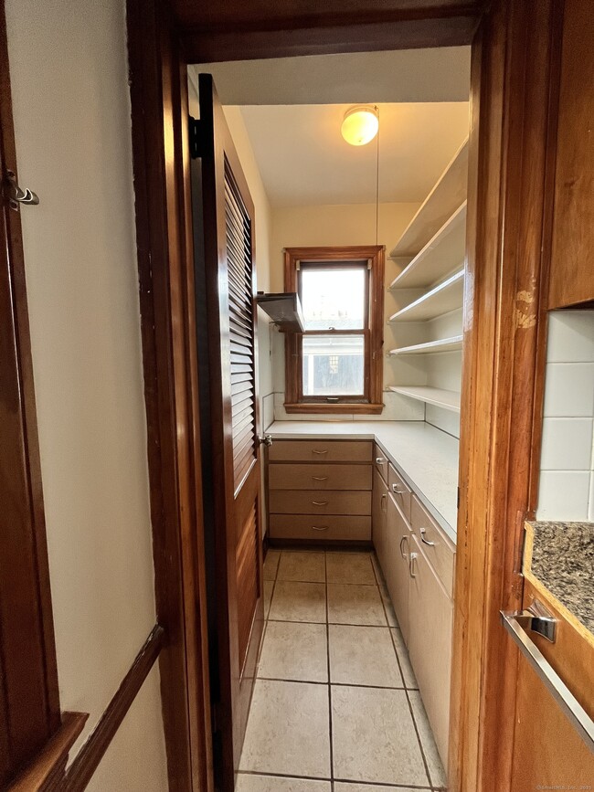 Building Photo - 267 Grandview Terrace