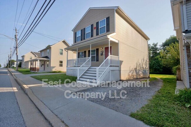 Building Photo - 137 Winters Ln