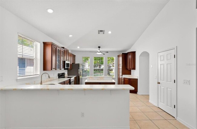 Building Photo - 7006 Pine Hollow Dr