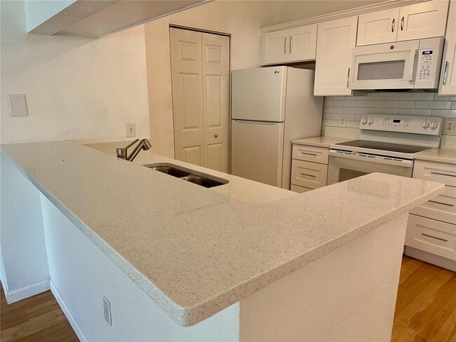 Building Photo - 624 Arbor Lakes Cir