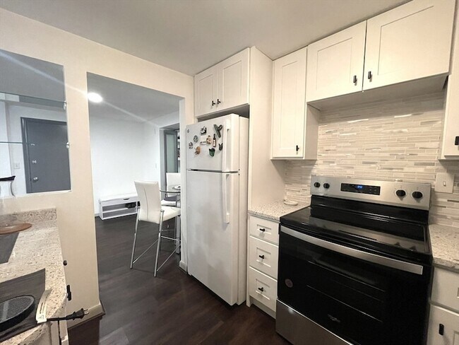 Building Photo - 1325 Worcester Rd