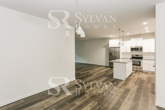 Building Photo - Carve Out a Great Life Here!