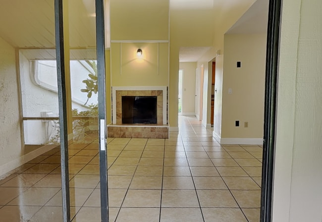 Building Photo - 479 Prestwick Pl