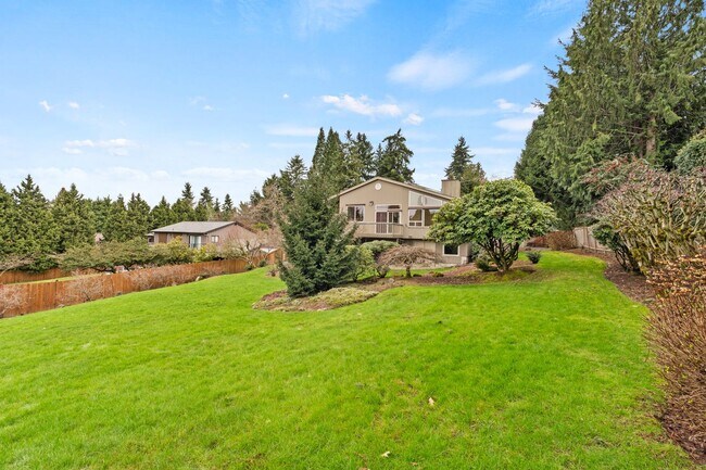 Building Photo - Just Reduced and READY NOW!! - Amazing Sce...