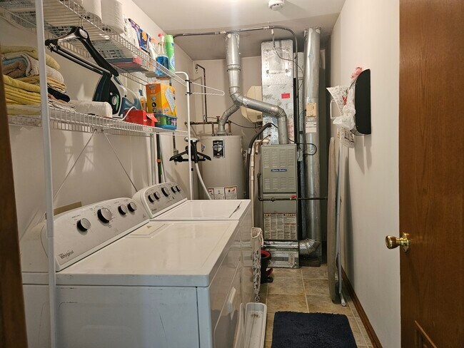 Building Photo - 10956 S 76th Ave