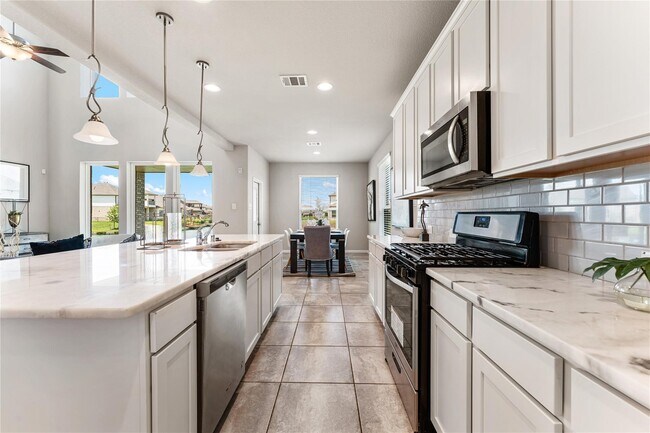 Building Photo - 3723 Lake Varano Cir