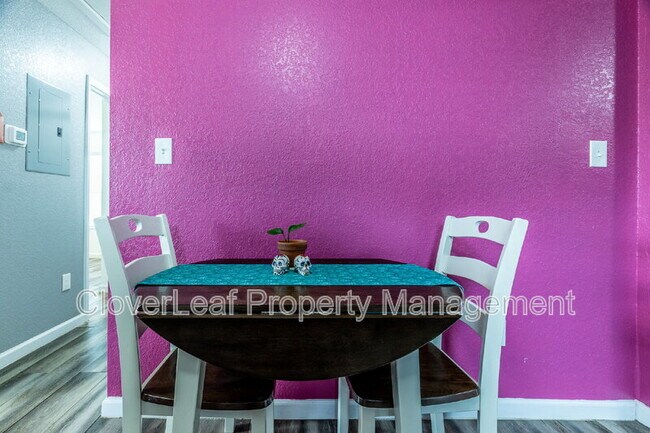 Building Photo - 2735 Pecan Valley Dr