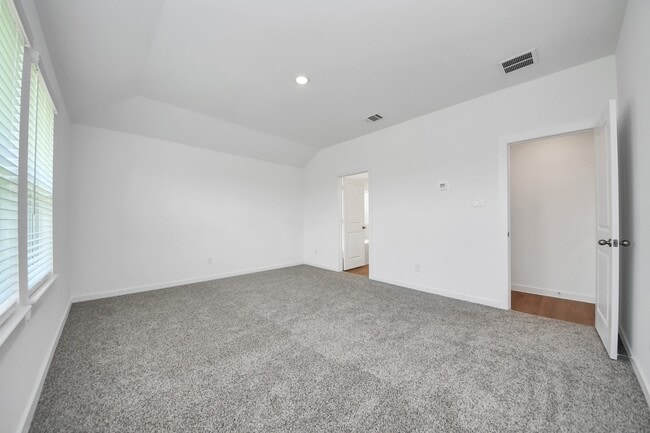 Building Photo - 9106 Serene Hvn Dr