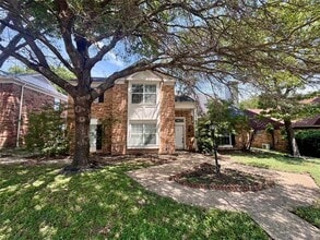 Building Photo - 304 Trees Dr