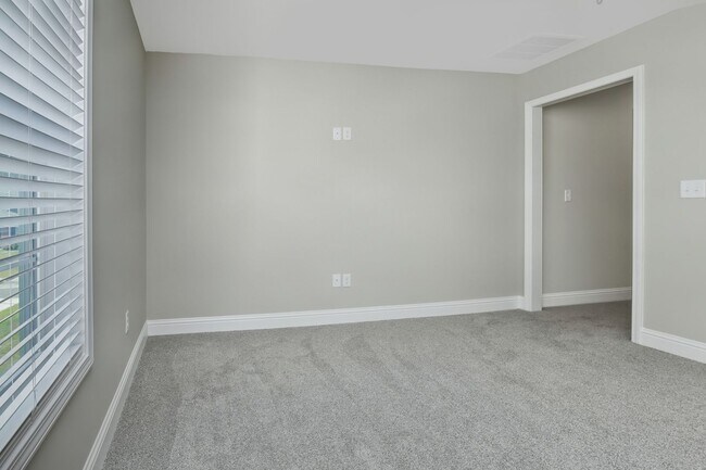 Building Photo - 411 Madison Ave