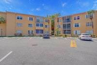 Building Photo - 4314 NW 9th Ave