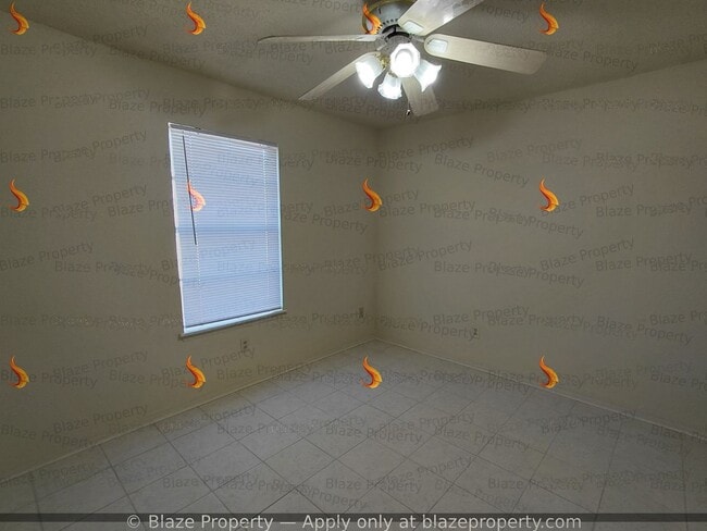 Building Photo - 3 Bed 2 Bath Home with a Garage For Rent