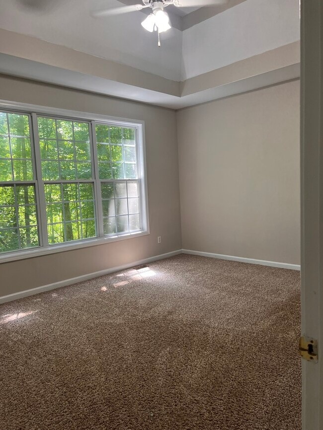 Building Photo - 2 BR with Basement Available NOW!