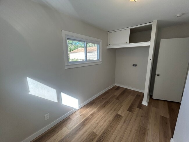 Building Photo - FULLY UPDATED Eastpointe 3 Bed/1 Bath Ranc...