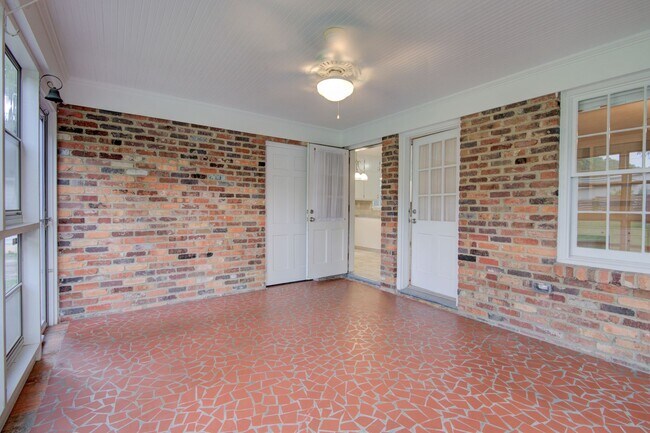 Building Photo - COMING SOON! 3 Beds| 2 Baths Updated Ranch...