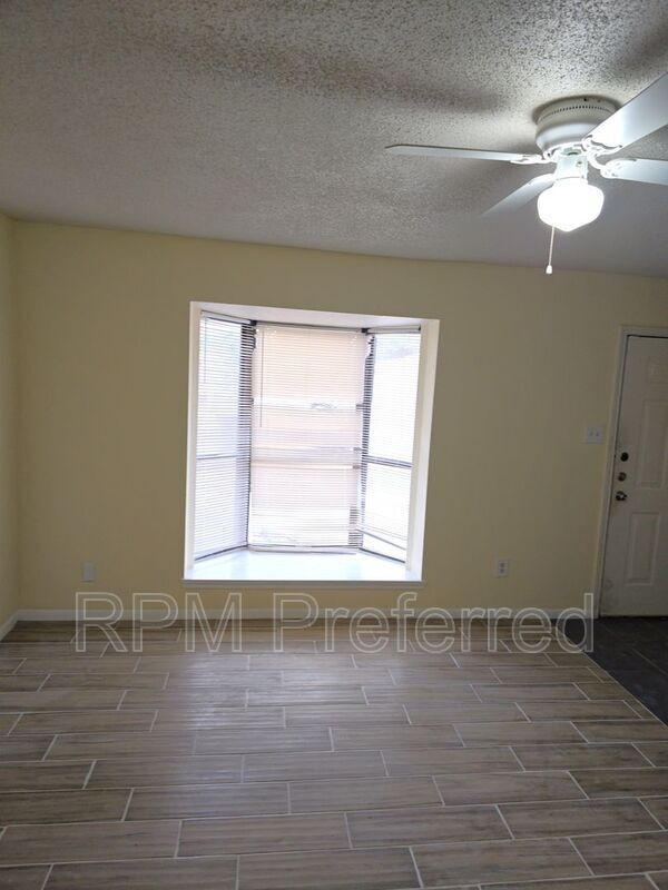 Building Photo - 2019 Place Rebecca Ln