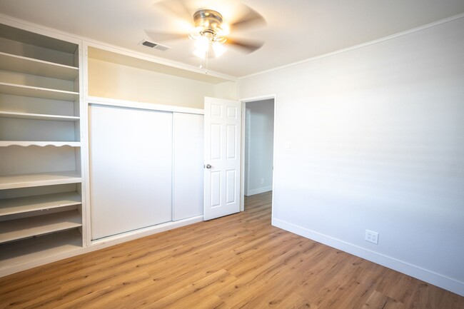 Building Photo - Spacious 1 Bedroom in Torrance with Washer...