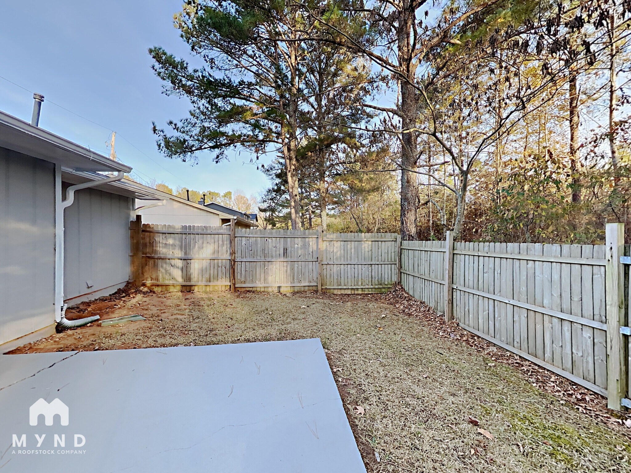 Building Photo - 2101 Mallard Way