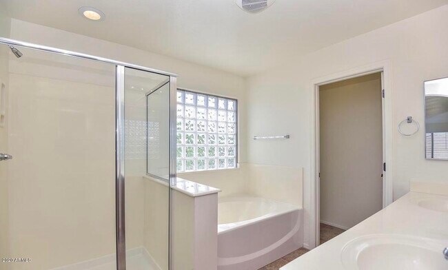 Building Photo - 11383 N 161st Ln