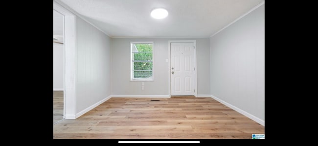 Building Photo - 11482 Lake Dr