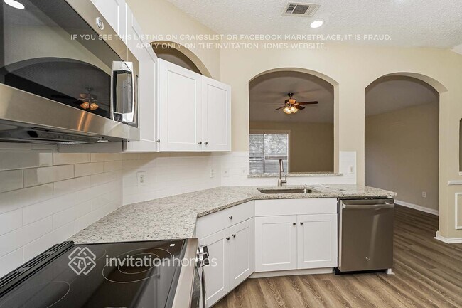 Building Photo - 8724 Eaglestone Way