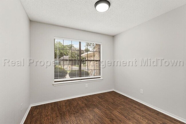 Building Photo - 5104 Andalusia Trail