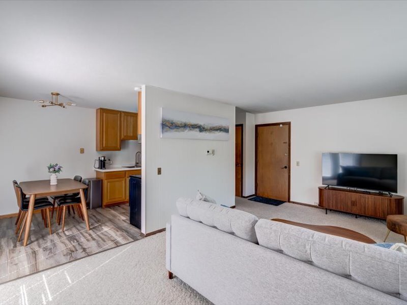 Building Photo - 7203 Fortune Dr