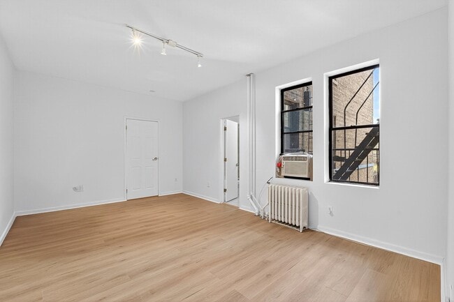 Building Photo - 270 Harrison Ave