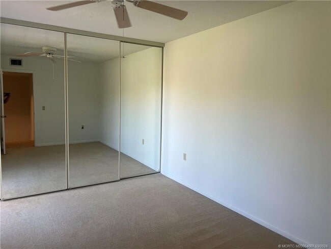 Building Photo - 3033 SW Sunset Trace Cir