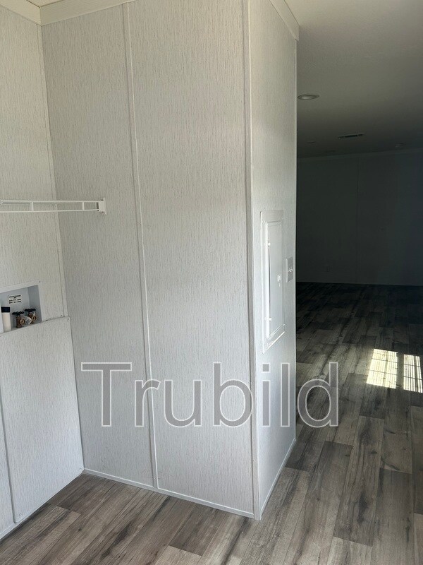 Building Photo - 96 Somerset Dr