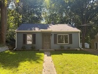 Building Photo - Two Bedroom Home in Kalamazoo
