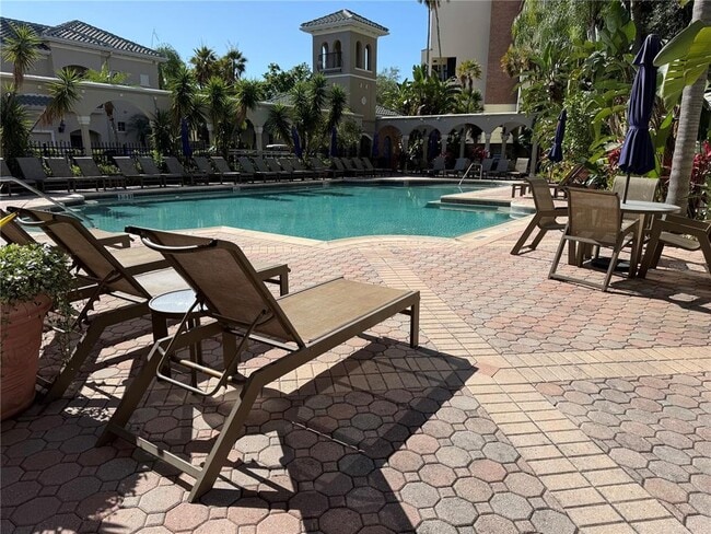 Building Photo - 501 Knights Run Ave