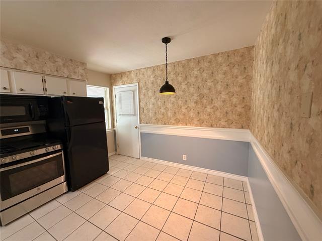 Building Photo - 825 Bryan Dr