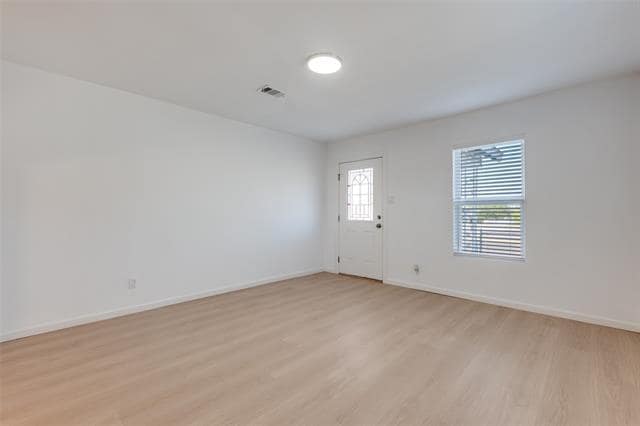 Building Photo - 2410 S Marsalis Ave