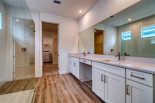 Building Photo - 10407 SW Aquila Wy